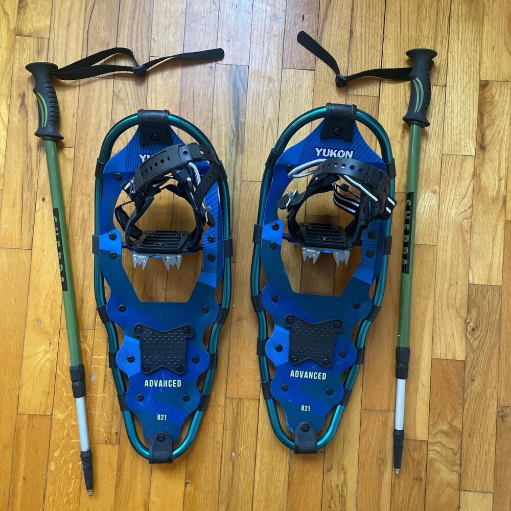 Yukon Charlie 821 Advanced Snowshoes, Blue w/ Olive Green Sherpa walking sticks